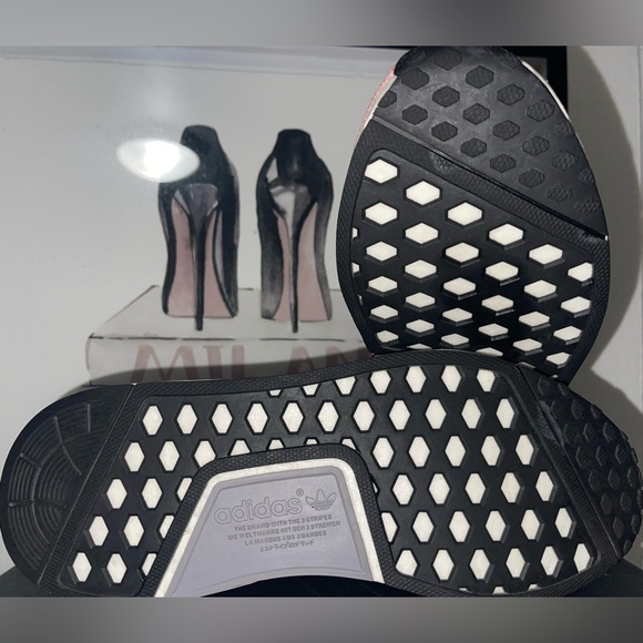 Women’s Adidas NMD R1 - Picture 8 of 8